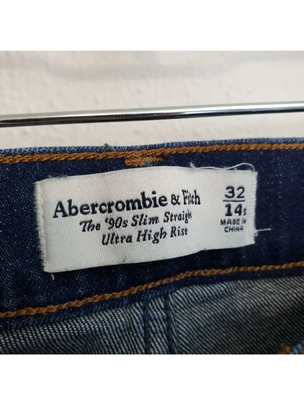 Abercrombie & Fitch The 90's Slim Straight, ultra high rise, 14 short
